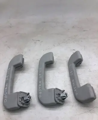 Opel Astra L A set of handles for the ceiling 