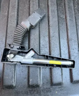 Infiniti M30 Front seatbelt 1059755