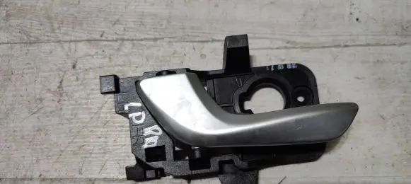 KIA Rio Front door interior handle 5700812