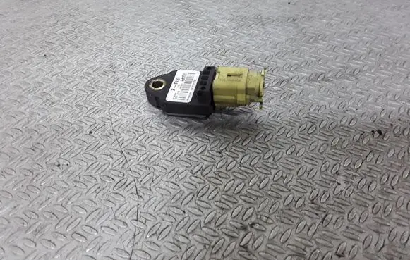 Hyundai i30 Airbag deployment crash/impact sensor 959200A100
