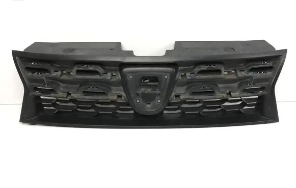 Dacia Duster Front grill 623100838R M02403