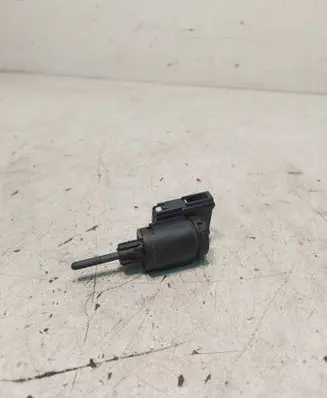 Volkswagen Golf Plus Brake pedal sensor switch 3B0945511C 19322010 00492