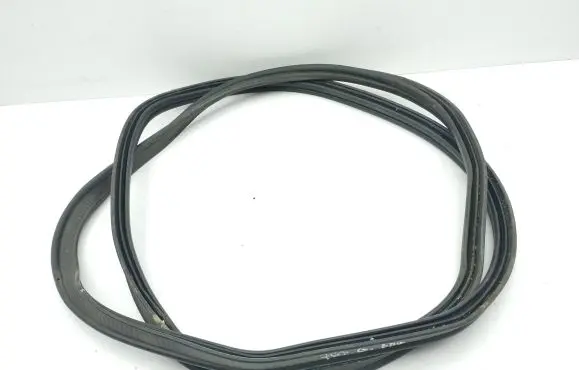 Audi Q2 - Loading door rubber seal (on body) 