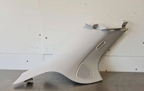 (D)pillar trim (top)