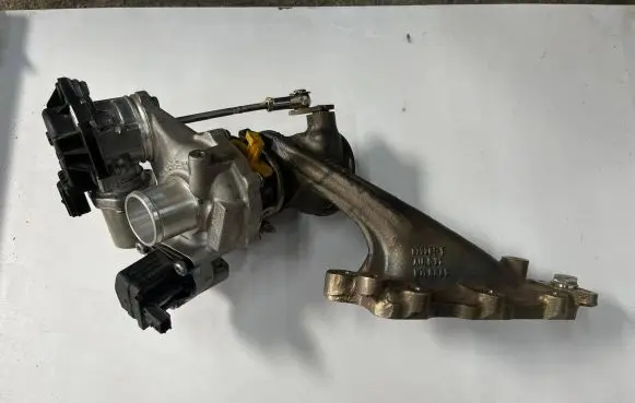 Renault Megane IV Turbo NGT1038Z 70247605 15T294