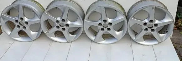 Hyundai i30 R16 alloy rim 