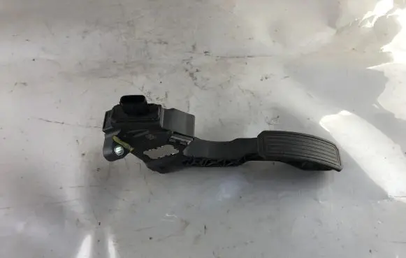 Toyota Auris 150 Accelerator throttle pedal 7811002010 07071B 46131348882