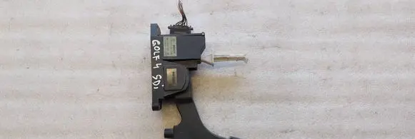 Volkswagen Golf IV Accelerator throttle pedal 1J1721503K 0281002342 102276