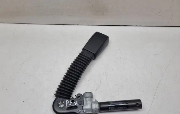 BMW 3 E46 Front seatbelt buckle 7177891