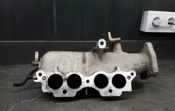 KIA Sportage Intake manifold