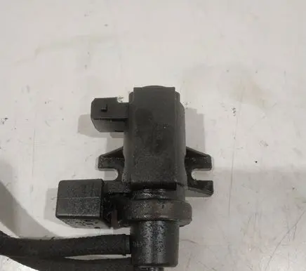 BMW 3 E46 Valve vacuum 2247906 72279600 05T069