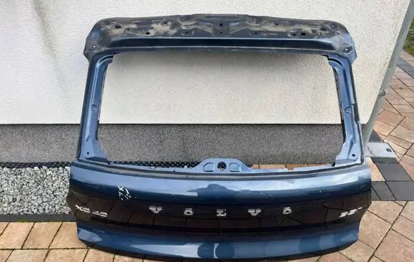 Volvo XC40 Truck tailgate 