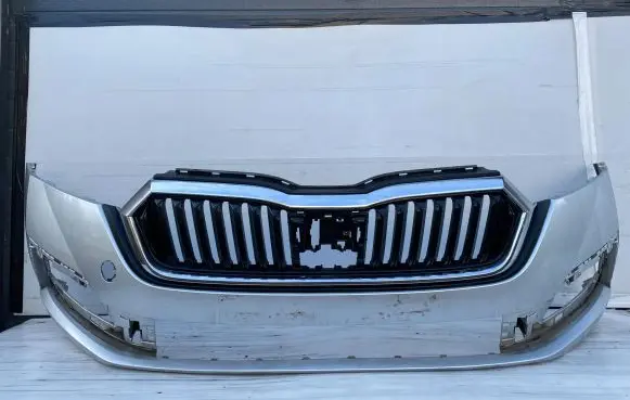 Skoda Octavia Mk4 Front bumper 5E3807221