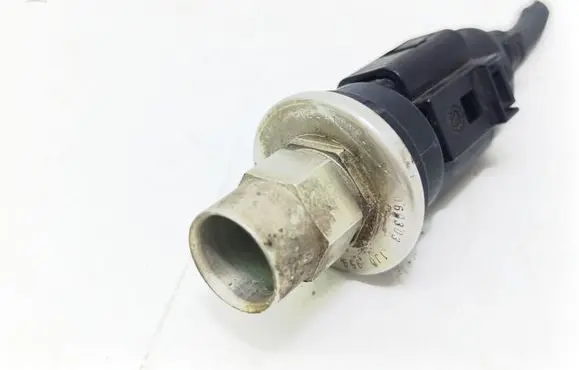Skoda Octavia Mk1 (1U) Air conditioning (A/C) pressure sensor 1J0959126