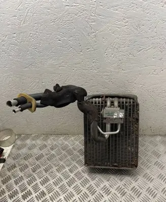 Toyota Avensis T220 Air conditioning (A/C) radiator (interior) AA4475000031