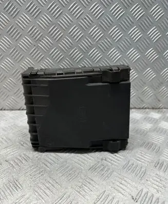 Volkswagen Golf VI Fuse box set 1K0937132G 1K0937132F