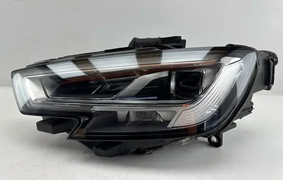 Audi A3 S3 8V Headlight/headlamp 8V0941033D