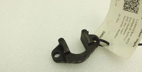 BMW 5 E60 E61 Fuel Injector clamp holder 7787215