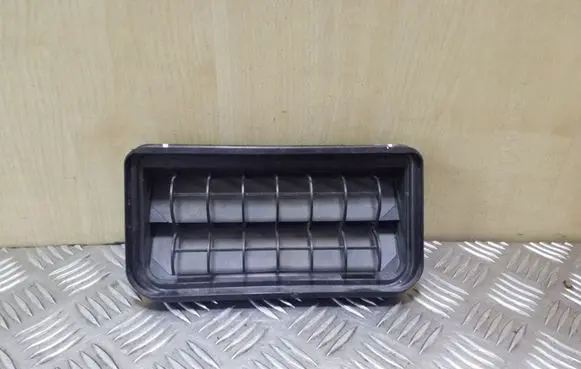 Volkswagen Eos Quarter panel pressure vent 