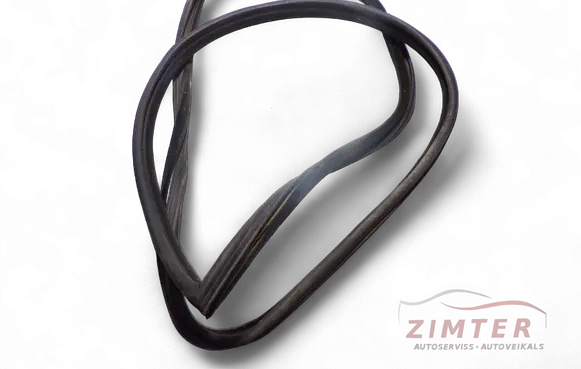 Audi 200 Front door rubber seal 