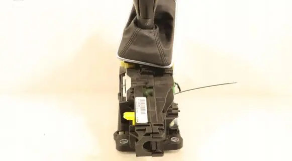 Volvo V40 Gear shifter/selector 31367680