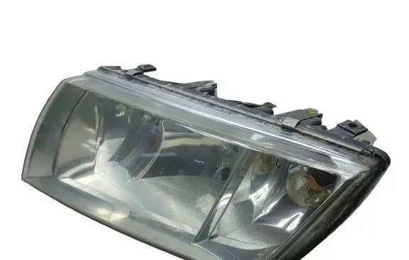 Skoda Fabia Mk1 (6Y) Headlight/headlamp 144569-KASACJA 144569