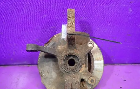 Hyundai Atos Prime Front wheel hub spindle knuckle