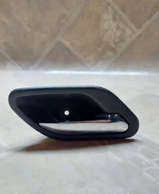 BMW 5 E39 Front door interior handle 7032926