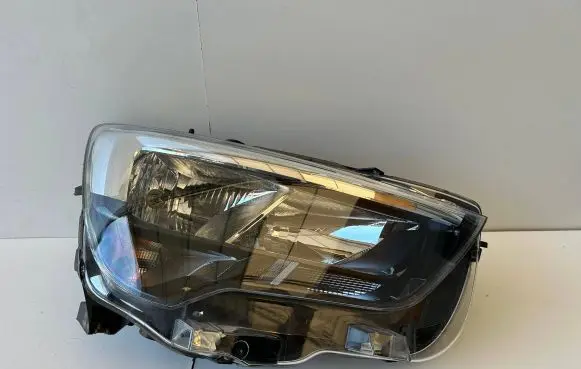 Opel Combo E Headlight/headlamp 9816825480
