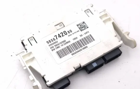 Peugeot 3008 III Battery control module 9856742080