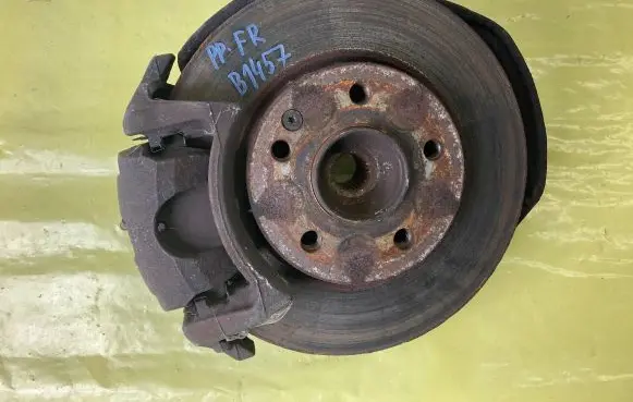Mercedes-Benz B W245 Front wheel hub spindle knuckle A1693300620