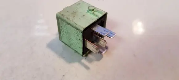 BMW 5 E39 Other relay 61368373700 61.368373700