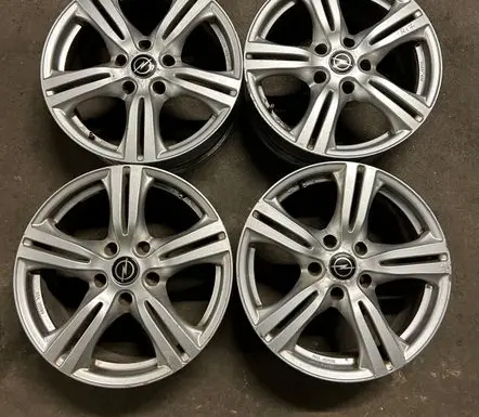 Opel Insignia A R17 alloy rim 