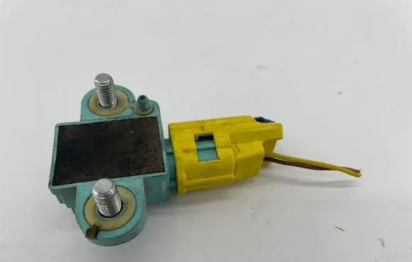 Audi A6 S6 C6 4F Airbag deployment crash/impact sensor 4F0955557 4F0955557A