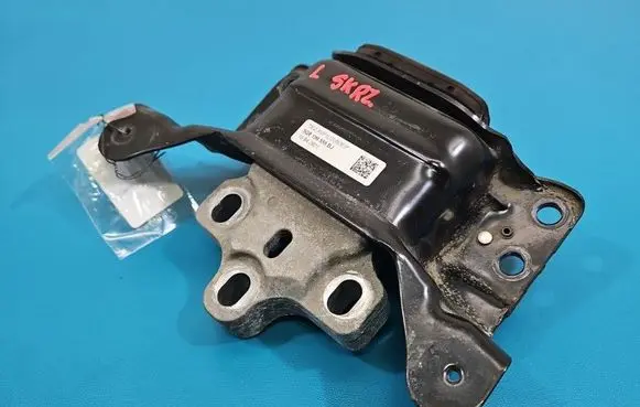 Skoda Octavia Mk4 Gearbox mounting bracket 5Q0199555BJ IMPRK1565707