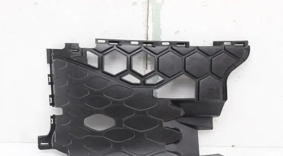 Volkswagen Touran III Front bumper lower grill 1T3853950A