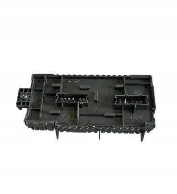 Mercedes-Benz ML W166 Fuse module A1669063801