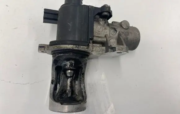 Audi A4 S4 B7 8E 8H EGR valve 038131501AD