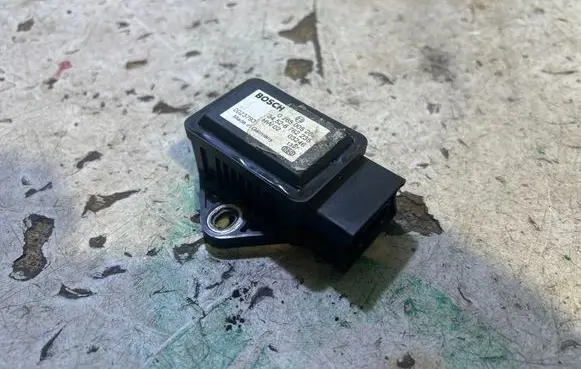 BMW 5 E60 E61 ESP acceleration yaw rate sensor 0265005285 23793 6762235