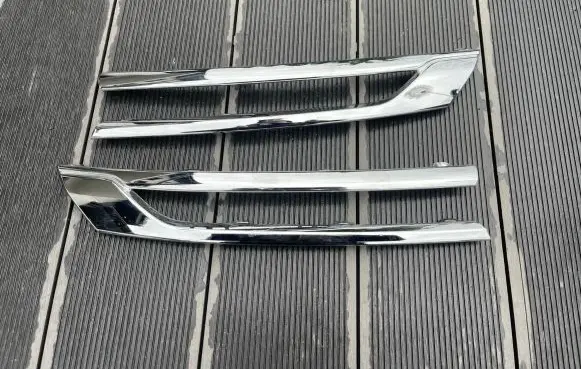 Opel Astra K Manufacturer badge logo/emblem 13423642 13423641