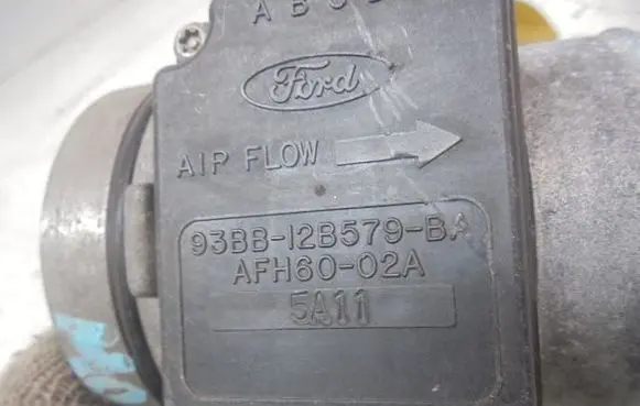 Ford Mondeo MK I Mass air flow meter 93BB12B579BA