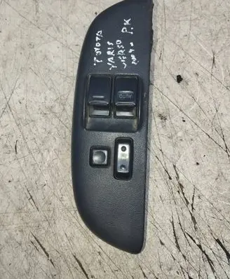 Toyota Yaris Verso Electric window control switch 