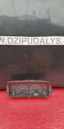 Land Rover Discovery Speedometer (instrument cluster) YAC114011