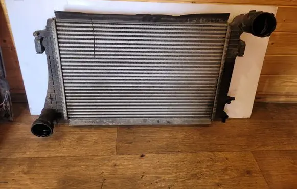 Volvo V70 Intercooler radiator