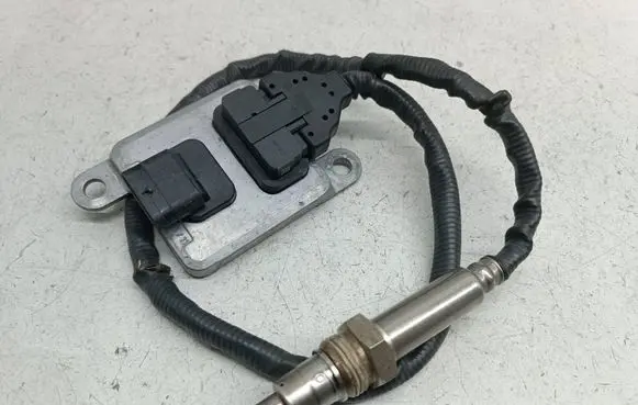 Mercedes-Benz C W205 Lambda probe sensor A0009053503 5WK96682D 0009053503