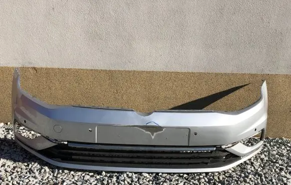 Volkswagen Golf VII Front bumper
