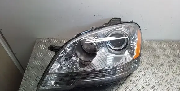 Mercedes-Benz ML W164 Headlight/headlamp