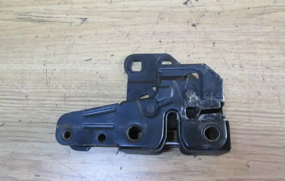 Audi A4 S4 B6 8E 8H Engine bonnet/hood lock/catch