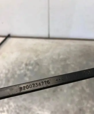 Renault Master III Front wiper blade arm 8200734777 8200734776