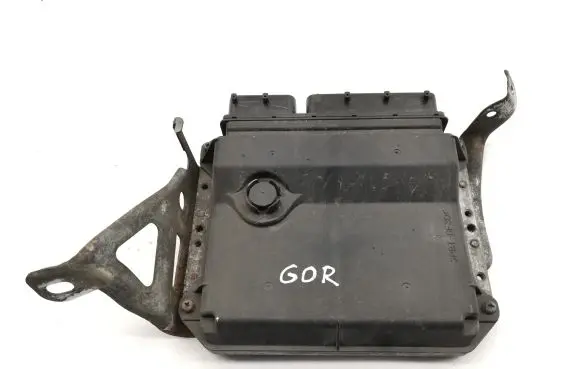 Toyota Avensis T270 Engine control unit/module 8966105F21